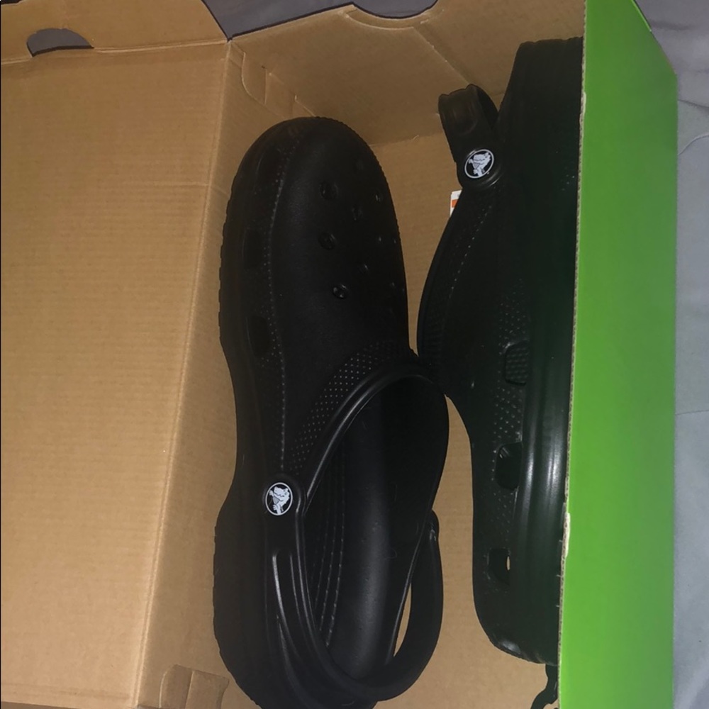 Brand New Mens sz 11 Crocs